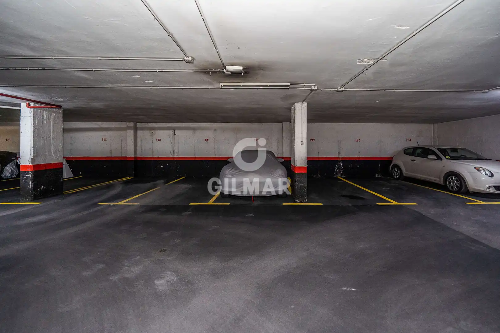 Aparcament de Garatge en venda en Madrid