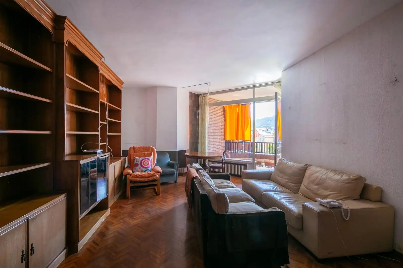 Sala de estar de Piso en venta en Barcelona con Calefacción, Parquet y Terraza