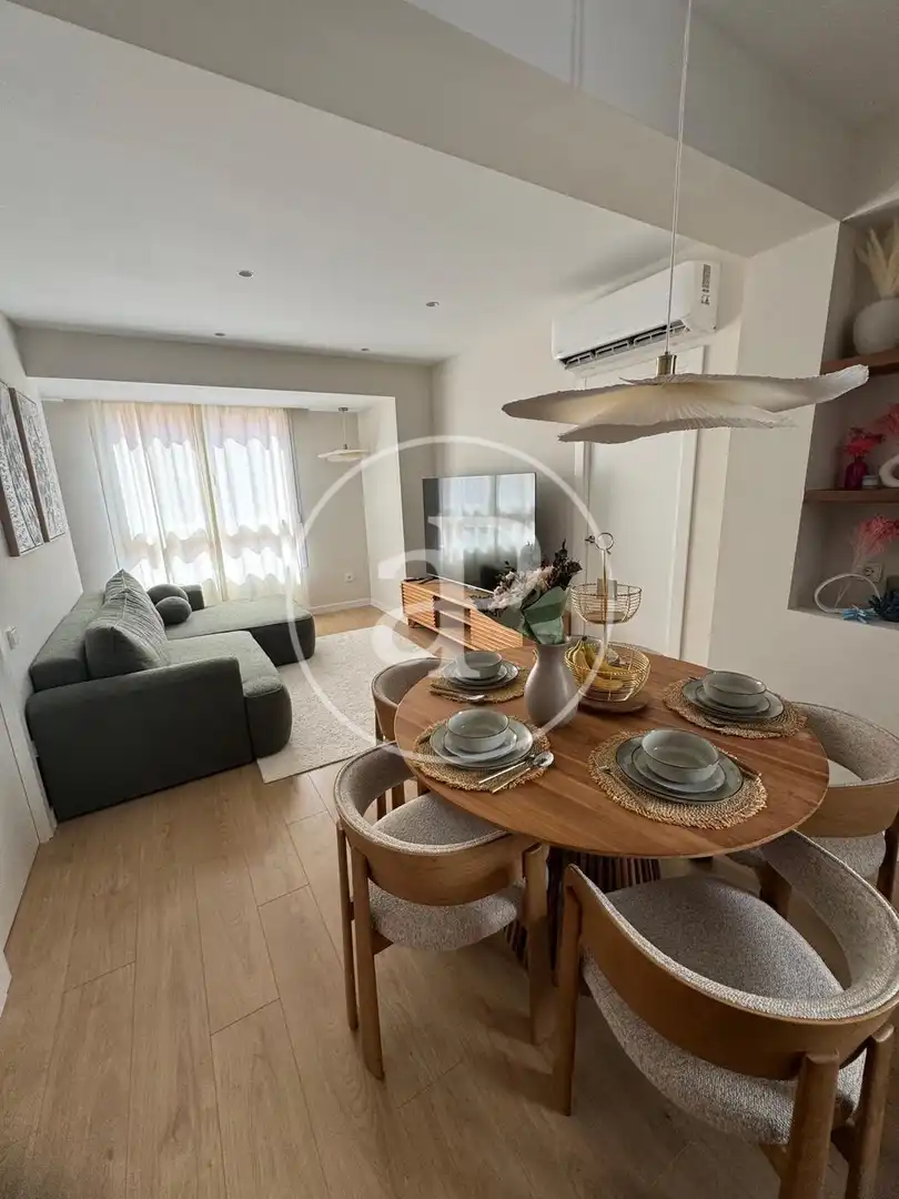 Living room of Flat for rent in Valencia  with Air Conditioner, Heating and Furnished