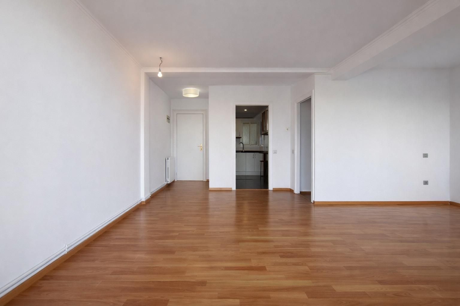 Sala d'estar de Pis en venda en Vilassar de Mar amb Parquet, Terrassa i Piscina comunitària