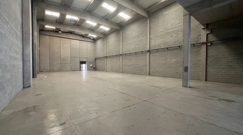 Foto 4 von Fabrikhallen zur Miete in Carrer Vilablareix, Barri dels Escriptors, Salt