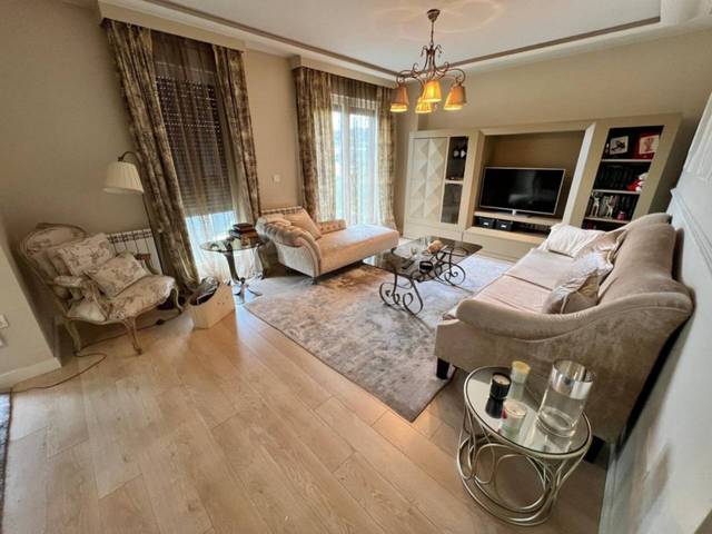 Piso en Alquiler en Campus Sur - Santa Marta