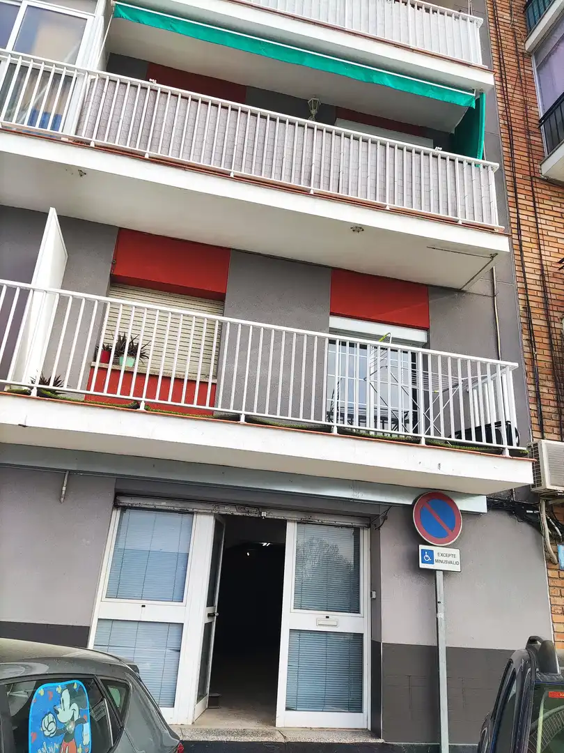 Terrassa de Local en venda en La Roca del Vallès