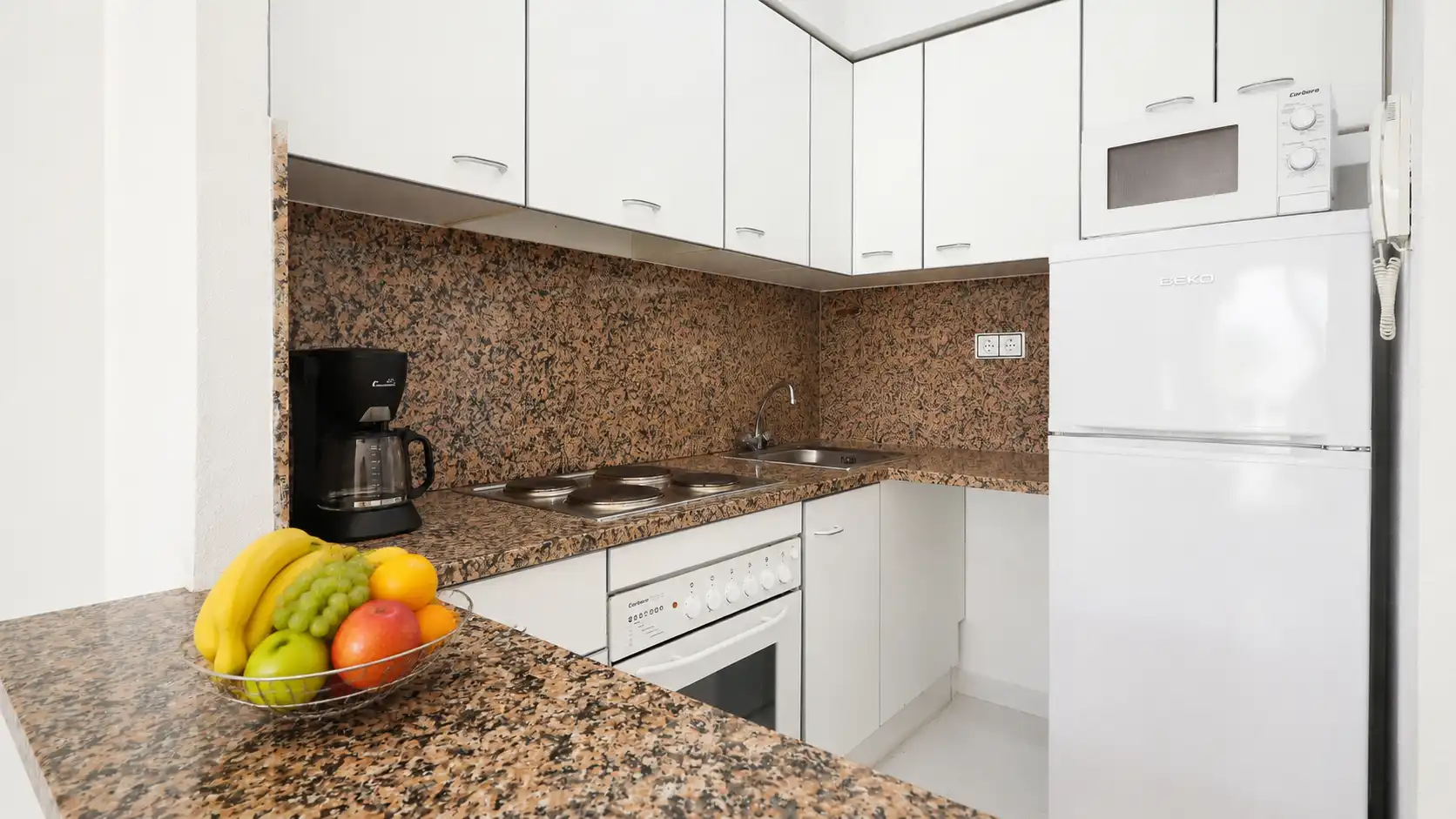 Cuina de Apartament en venda en Llançà amb Aire condicionat, Calefacció i Jardí privat
