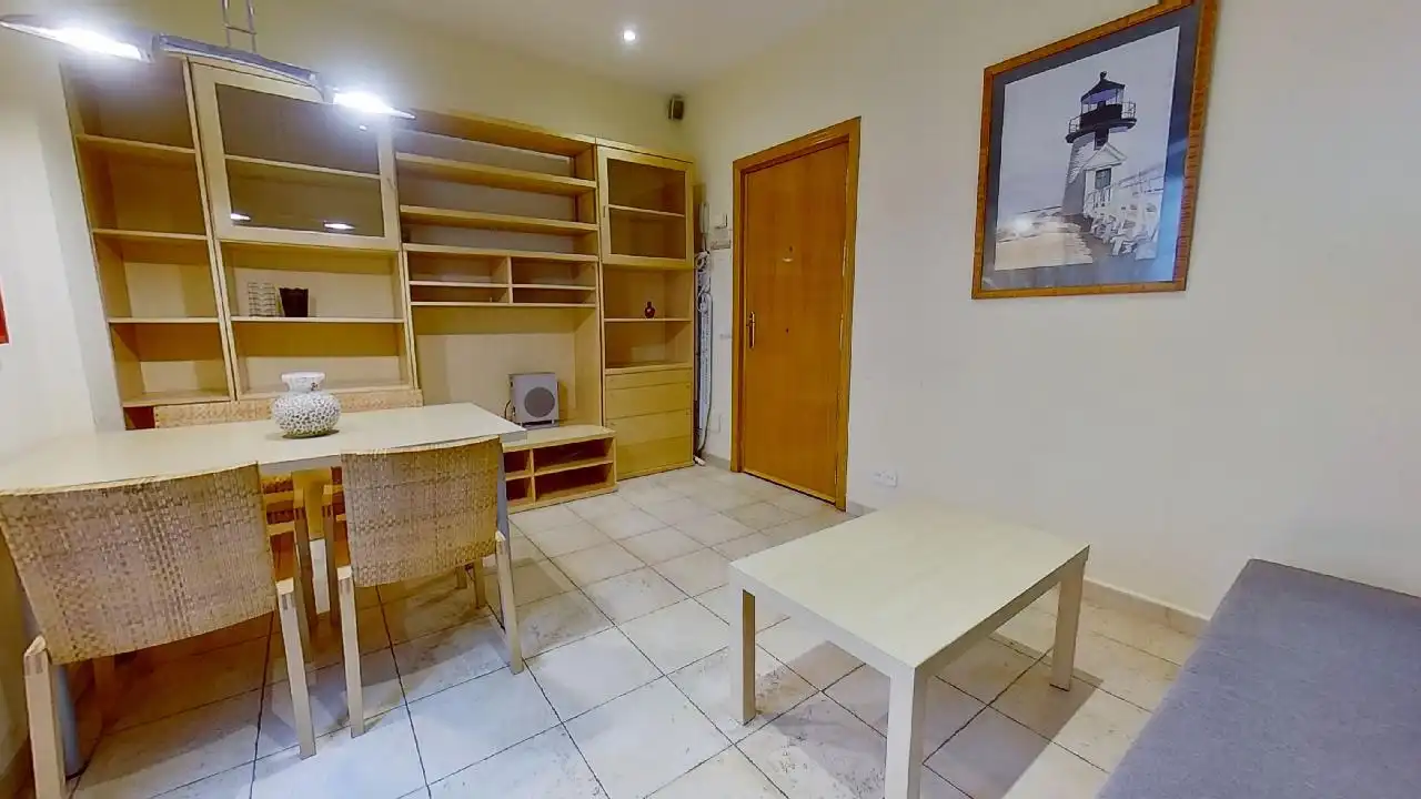 Flat for sale in Madrid  with Air Conditioner, Heating and Furnished