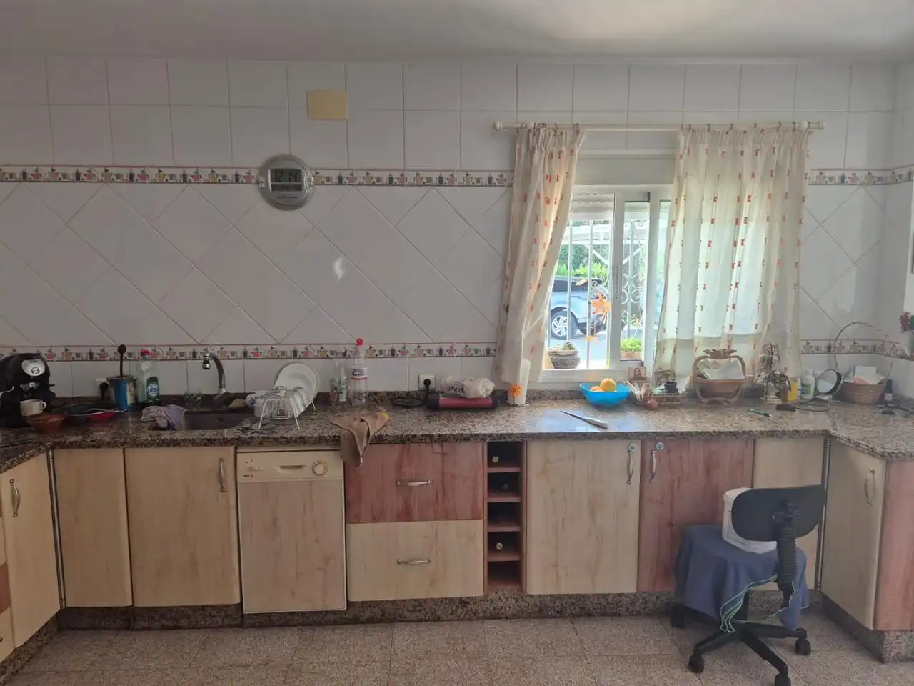 Cocina de Casa o chalet en venta en Palomares del Río con Aire acondicionado, Jardín privado y Terraza