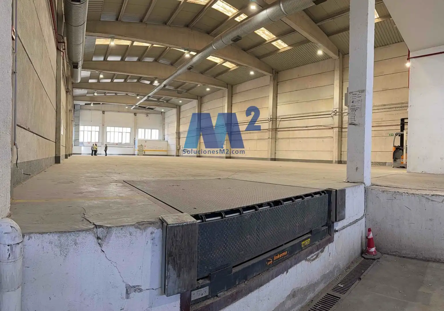 Aparcament de Nau industrial de lloguer en Madrid