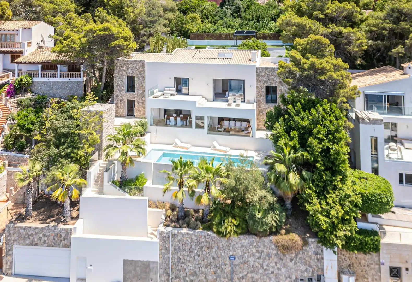 Vista exterior de Casa o xalet en venda en Andratx amb Aire condicionat, Calefacció i Jardí privat