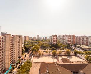 Vista exterior de Pis de lloguer en L'Hospitalet de Llobregat amb Balcó