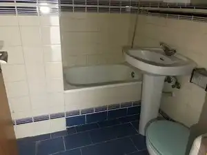 Bany de Pis en venda en Madrid amb Terrassa