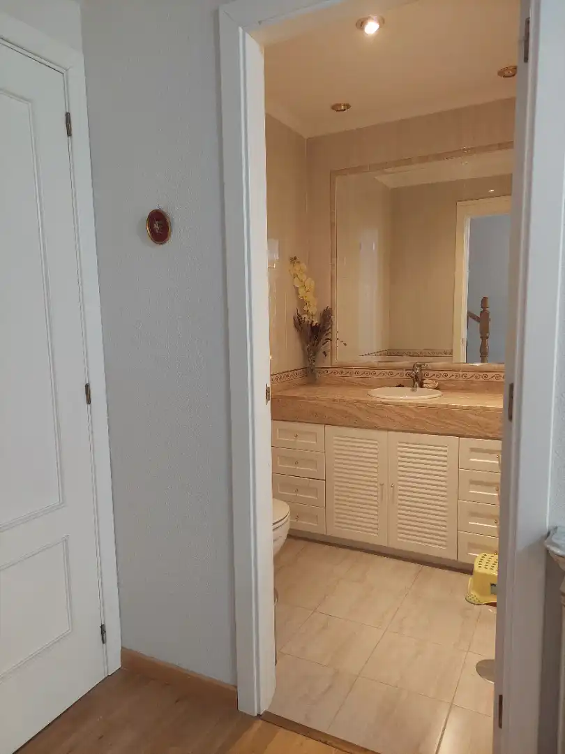Baño de Casa adosada en venta en Rivas-Vaciamadrid con Aire acondicionado, Calefacción y Jardín privado