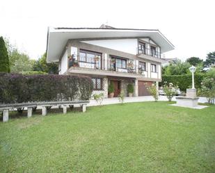 Exterior view of House or chalet for sale in Galdakao  with Terrace and Balcony