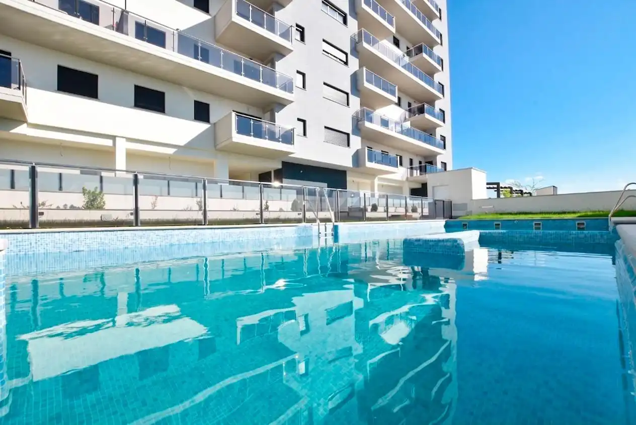 Swimming pool of Flat for rent in  Granada Capital  with Terrace and Community pool