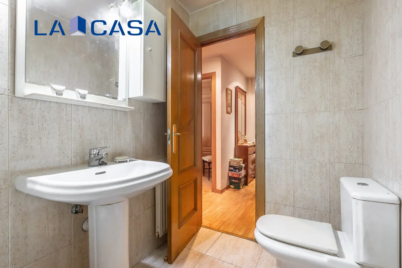 Baño de Piso en venta en Madrid con Calefacción y Balcón
