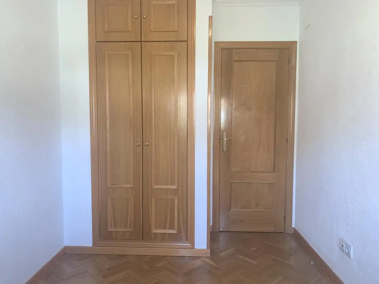 Habitación de Piso de alquiler en Manzanares El Real con Parquet, Terraza y Piscina comunitaria