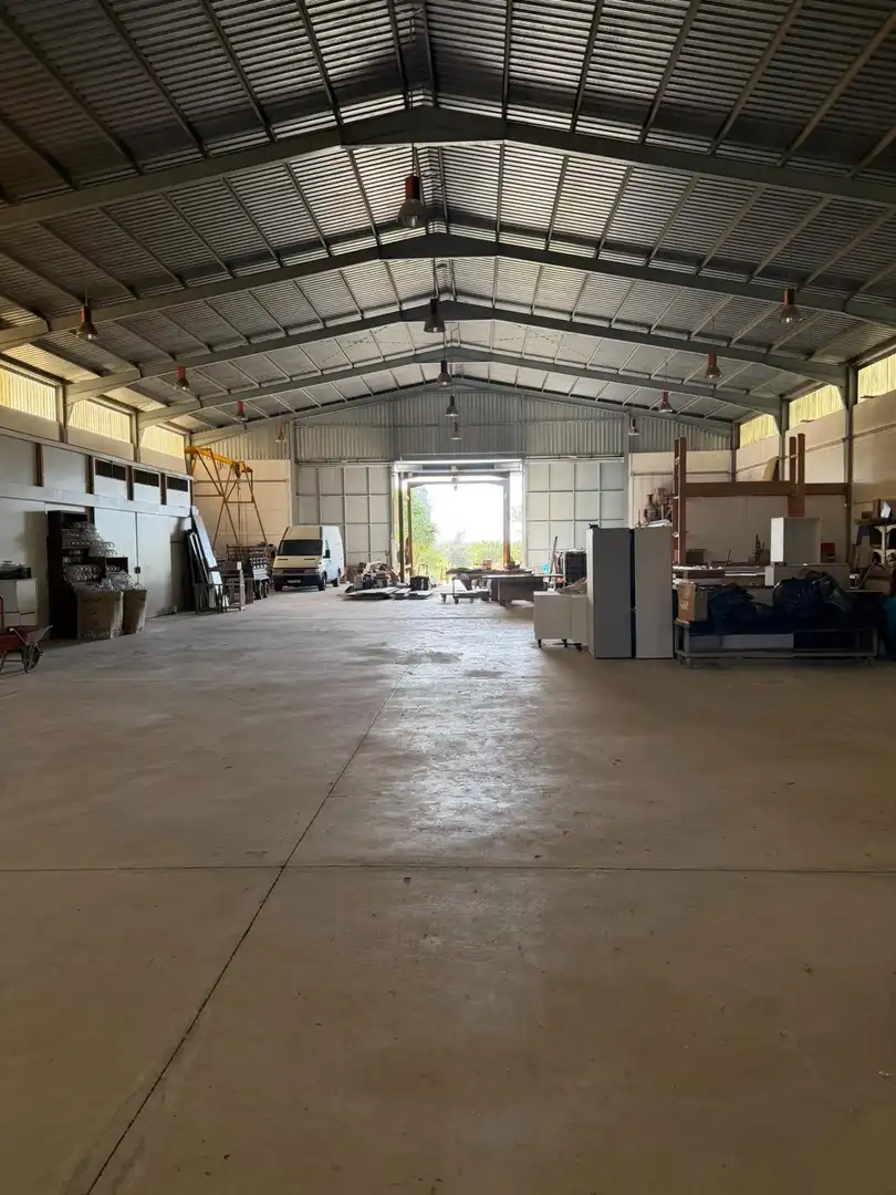 Nau industrial en venda en Cantillana