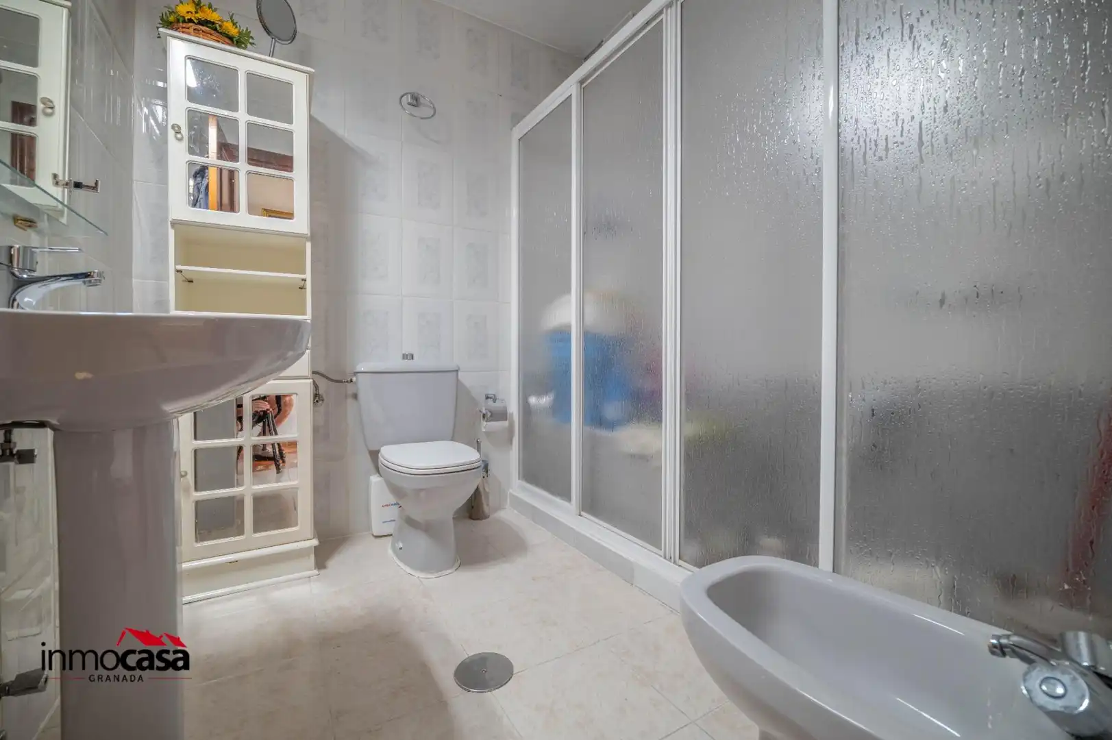 Bathroom of Flat for sale in Armilla  with Balcony