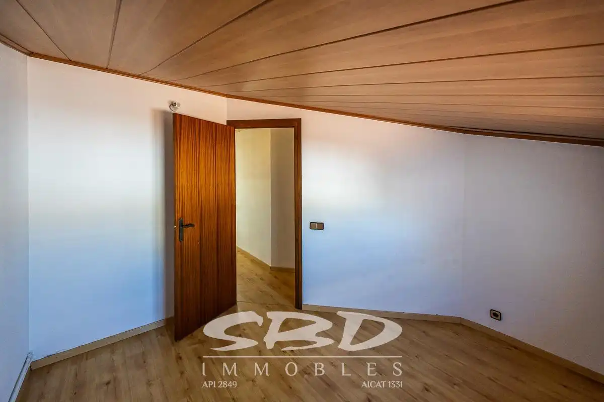 Ático en venta en Sabadell con Calefacción y Terraza