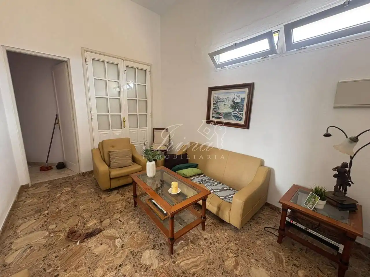 Sala d'estar de Casa adosada en venda en Tazacorte amb Terrassa