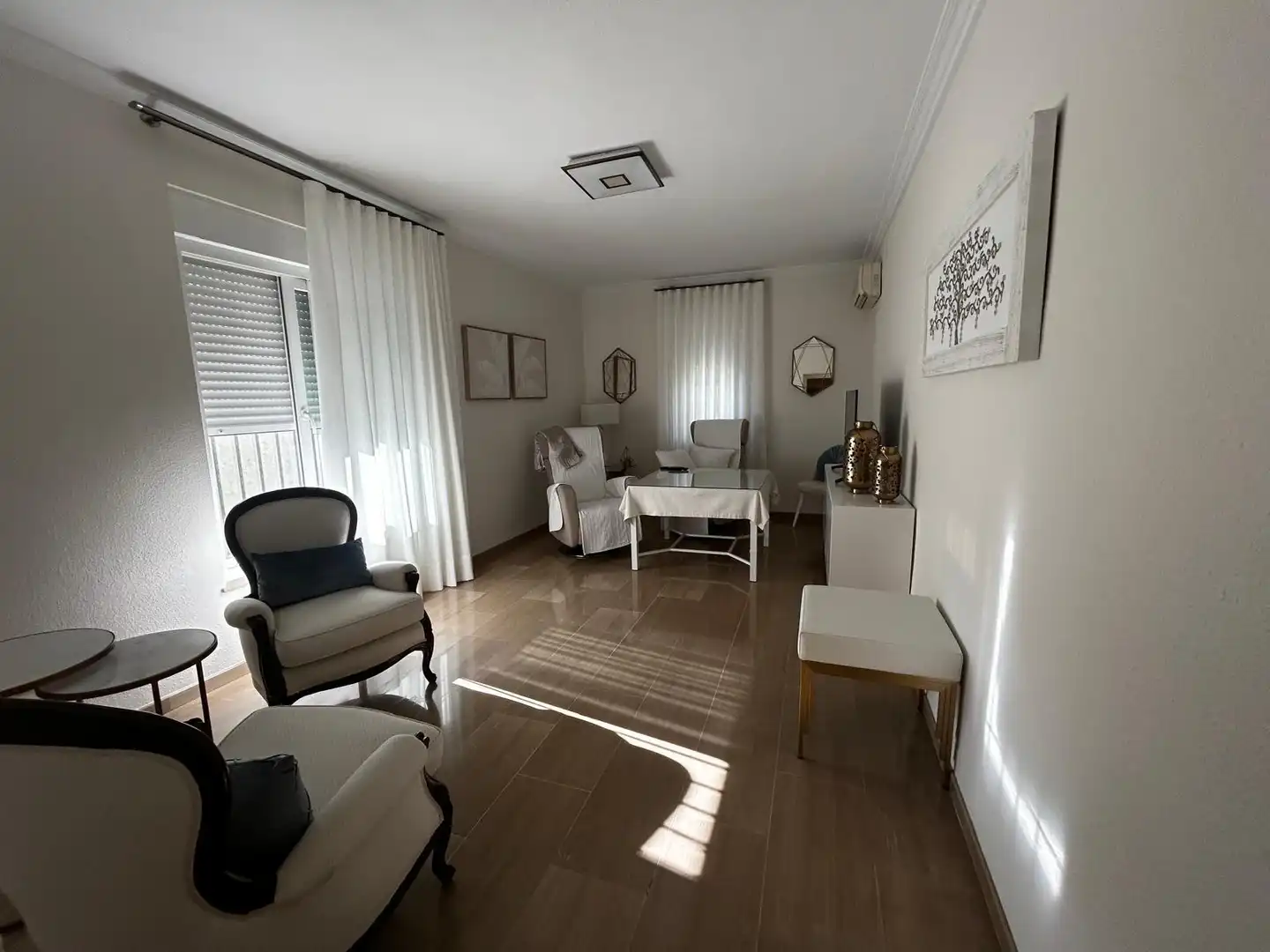 Sala d'estar de Casa o xalet en venda en Córdoba amb Aire condicionat