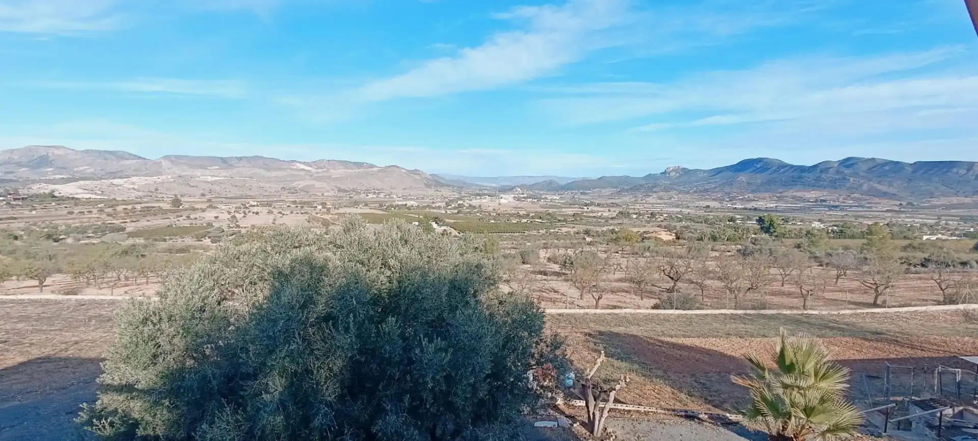 Haus oder Chalet zum Verkauf in Hondón de las Nieves / El Fondó de les Neus mit Privatgarten, Terrasse und Abstellraum