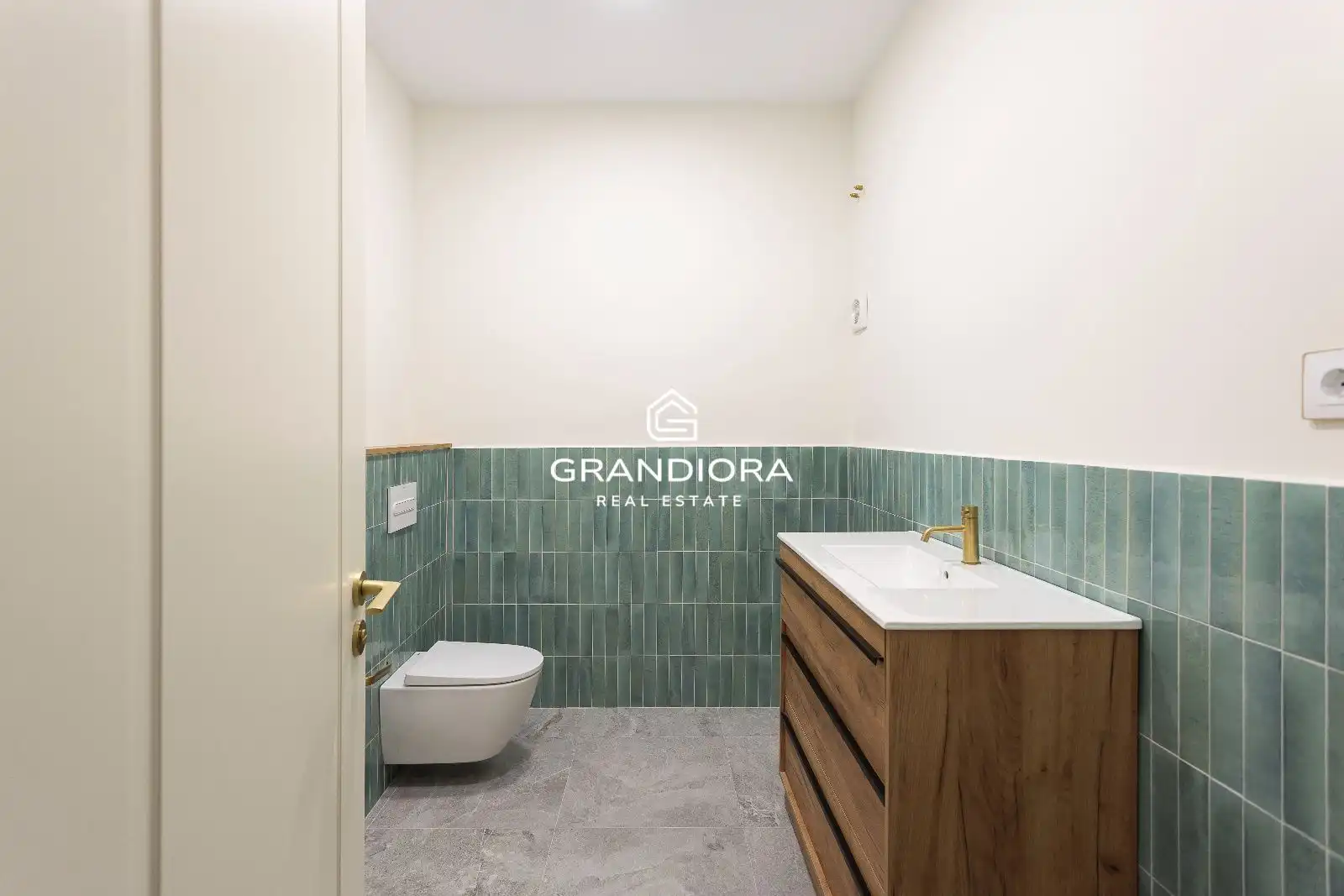 Bathroom of Houses for rent in Cabrils  with Air Conditioner, Heating and Storage room