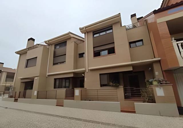 Casa adosada en Venta en Gudel Marti G.  en Santa Isabel