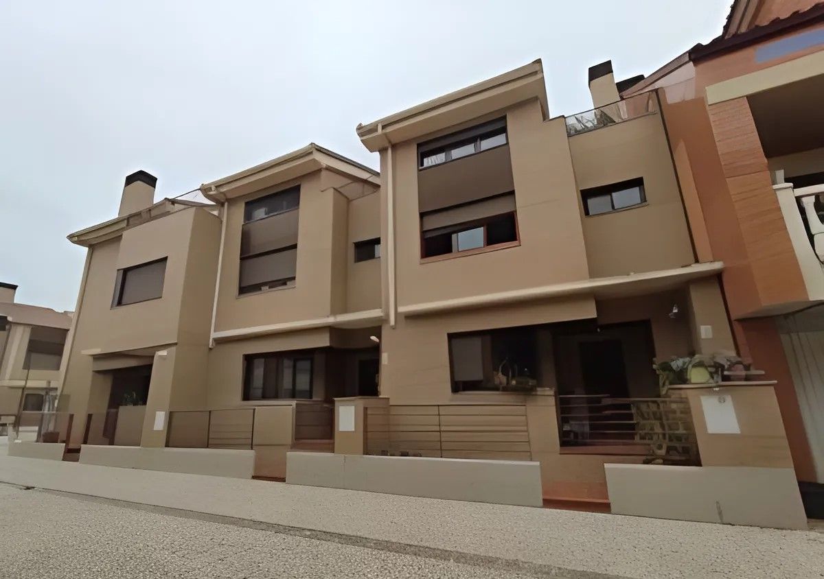 Single-family semi-detached for sale in Gudel Marti G. , Santa Isabel