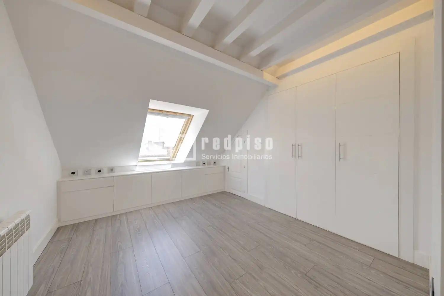 Habitación de Ático en venta en Pozuelo de Alarcón con Calefacción, Jardín privado y Terraza