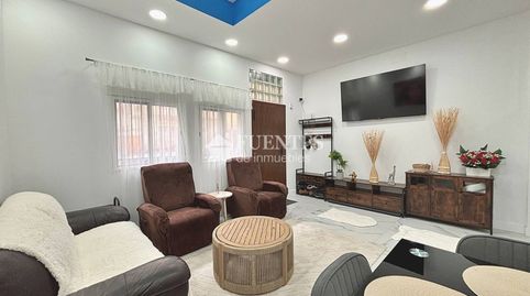 Foto 2 de Piso en venta en Calle Cronista Viravens, Carolinas Bajas, Alicante / Alacant