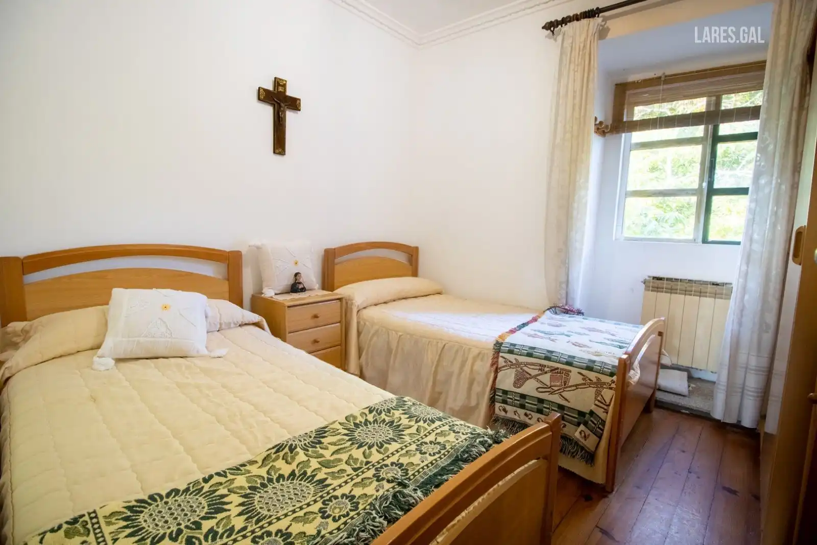 Habitación de Edificio en venta en Cangas 