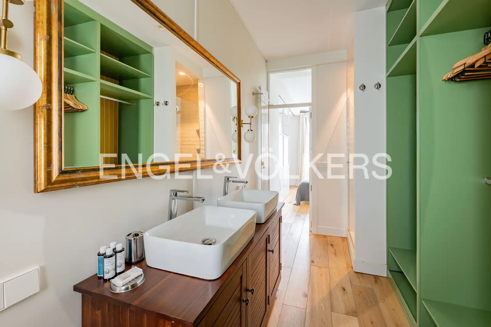 Bathroom of Flat for rent in Madrid  with Air Conditioner, Heating and Furnished