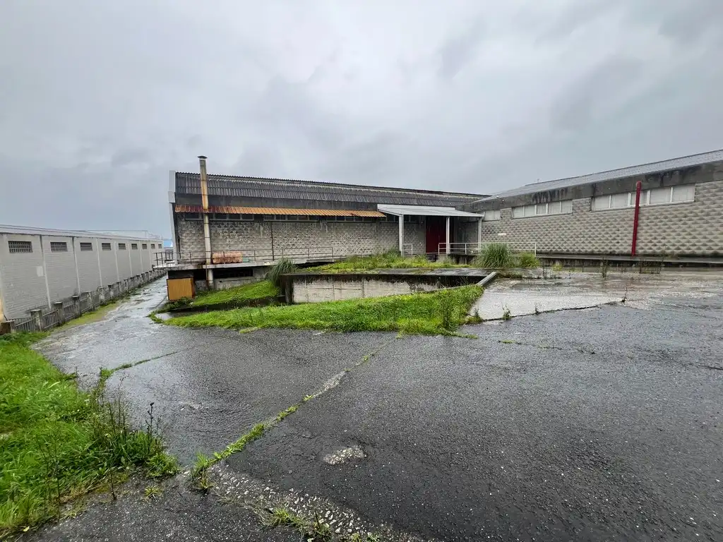 Vista exterior de Nave industrial en venta en Arteixo con Calefacción