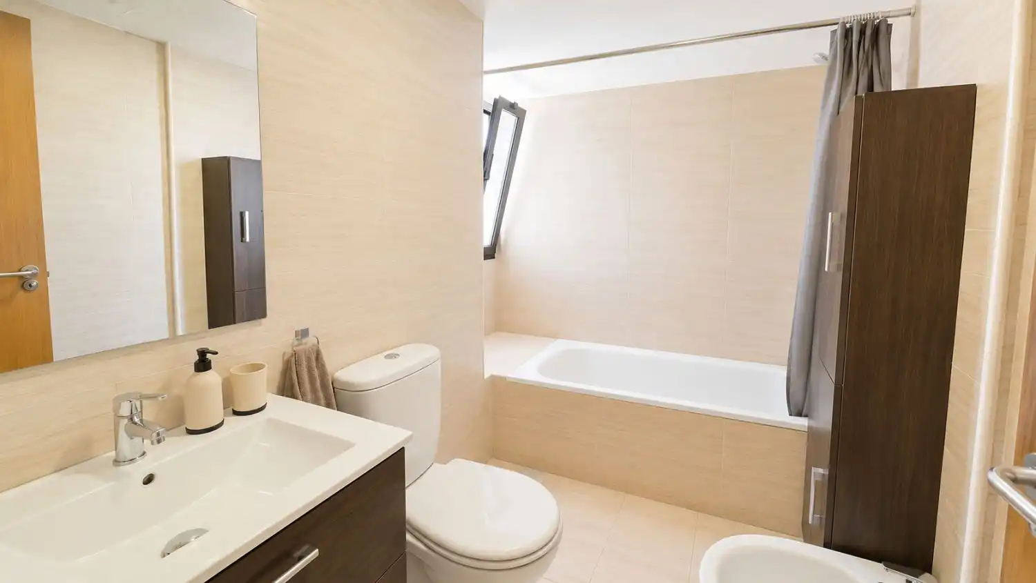 Baño de Ático de alquiler en Oeste
