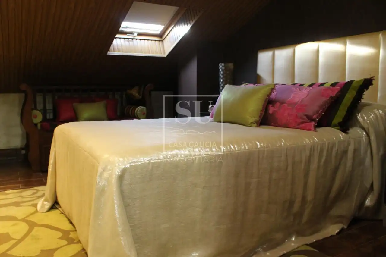 Habitación de Casa o chalet en venta en Vigo  con Calefacción, Jardín privado y Parquet