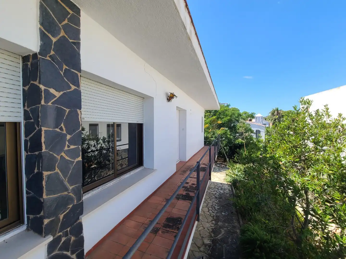 Vista exterior de Casa o xalet en venda en Llançà amb Calefacció, Terrassa i Traster