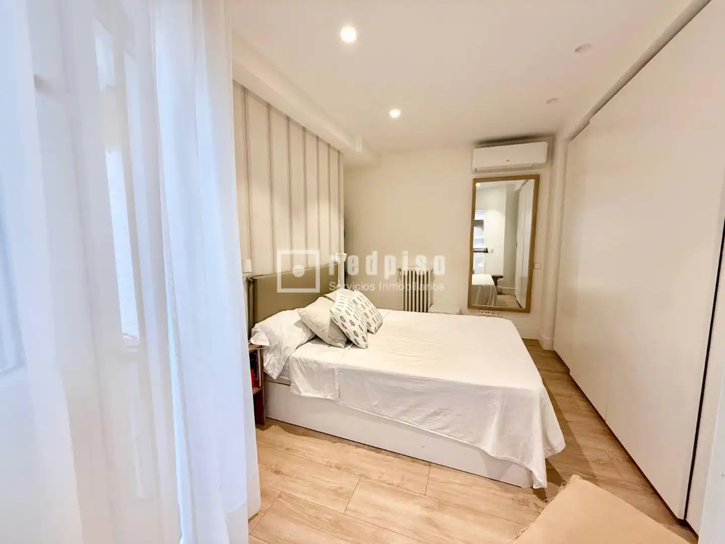 Habitación de Piso en venta en Madrid con Calefacción y Terraza