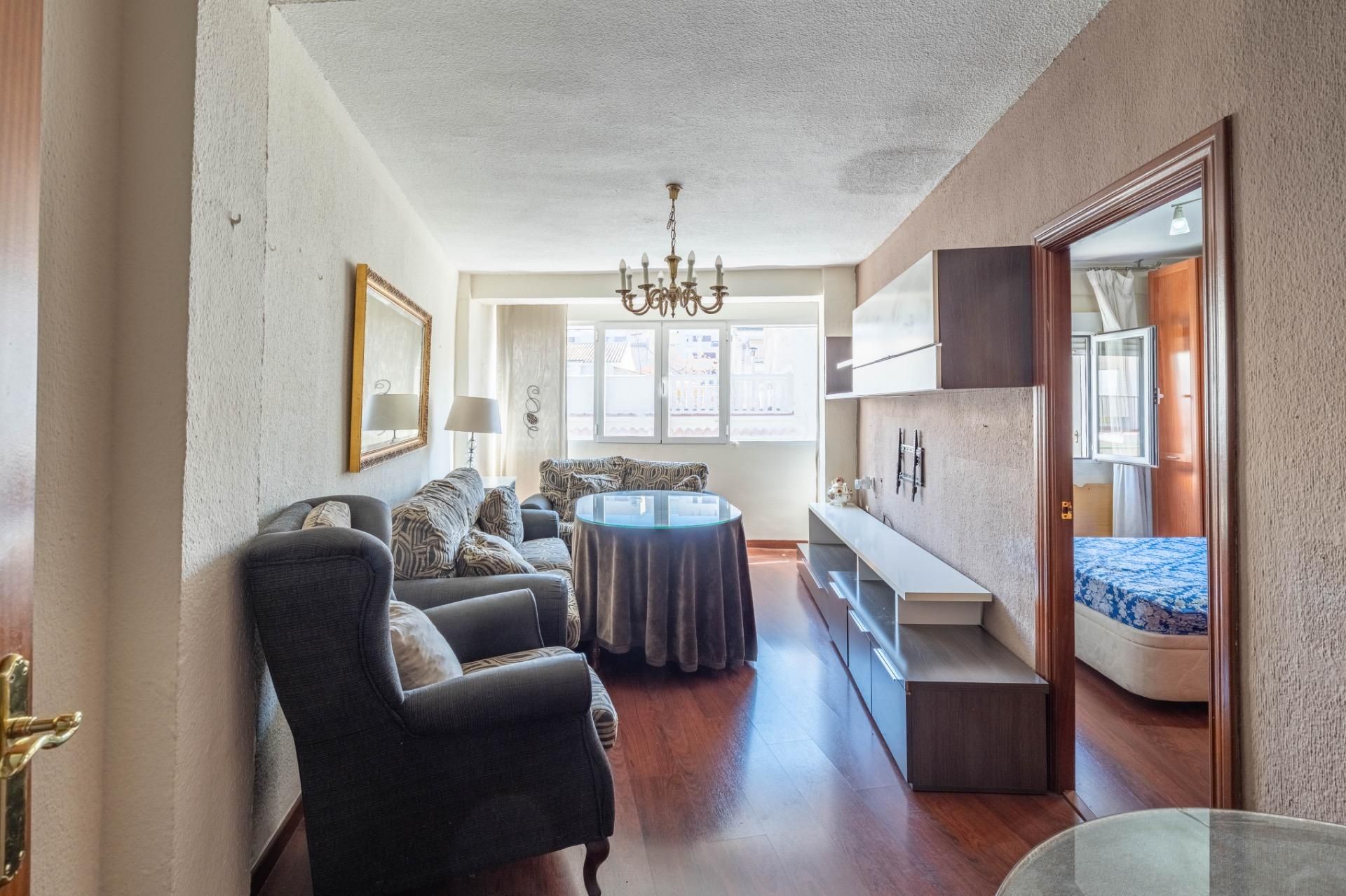 Living room of Flat for sale in  Granada Capital