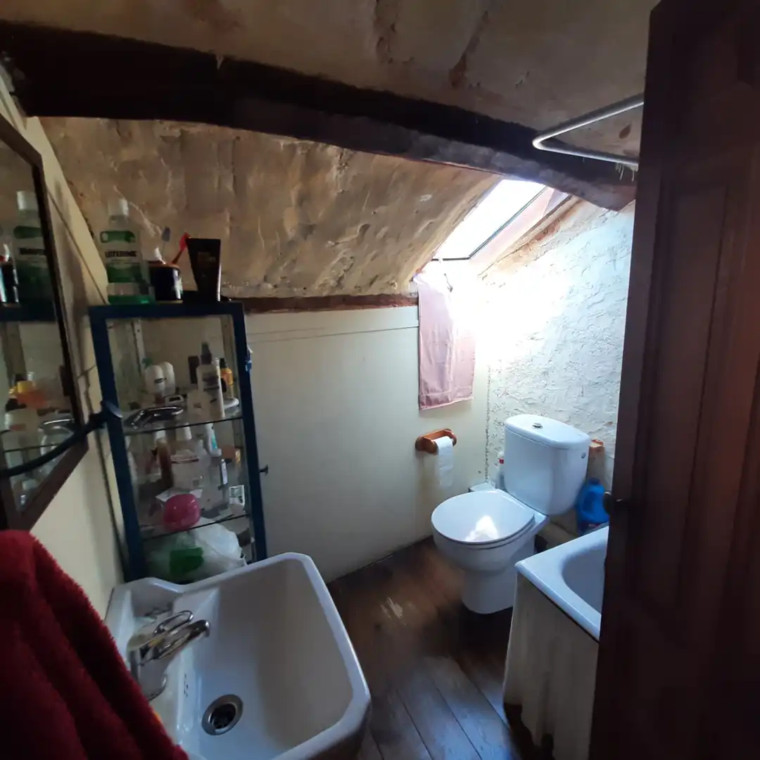 Bany de Casa o xalet en venda en Mañón amb Jardí privat, Terrassa i Moblat
