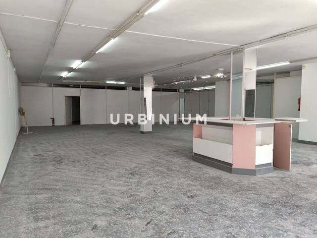 Local comercial en Alquiler en Mercat - Mas Moixa