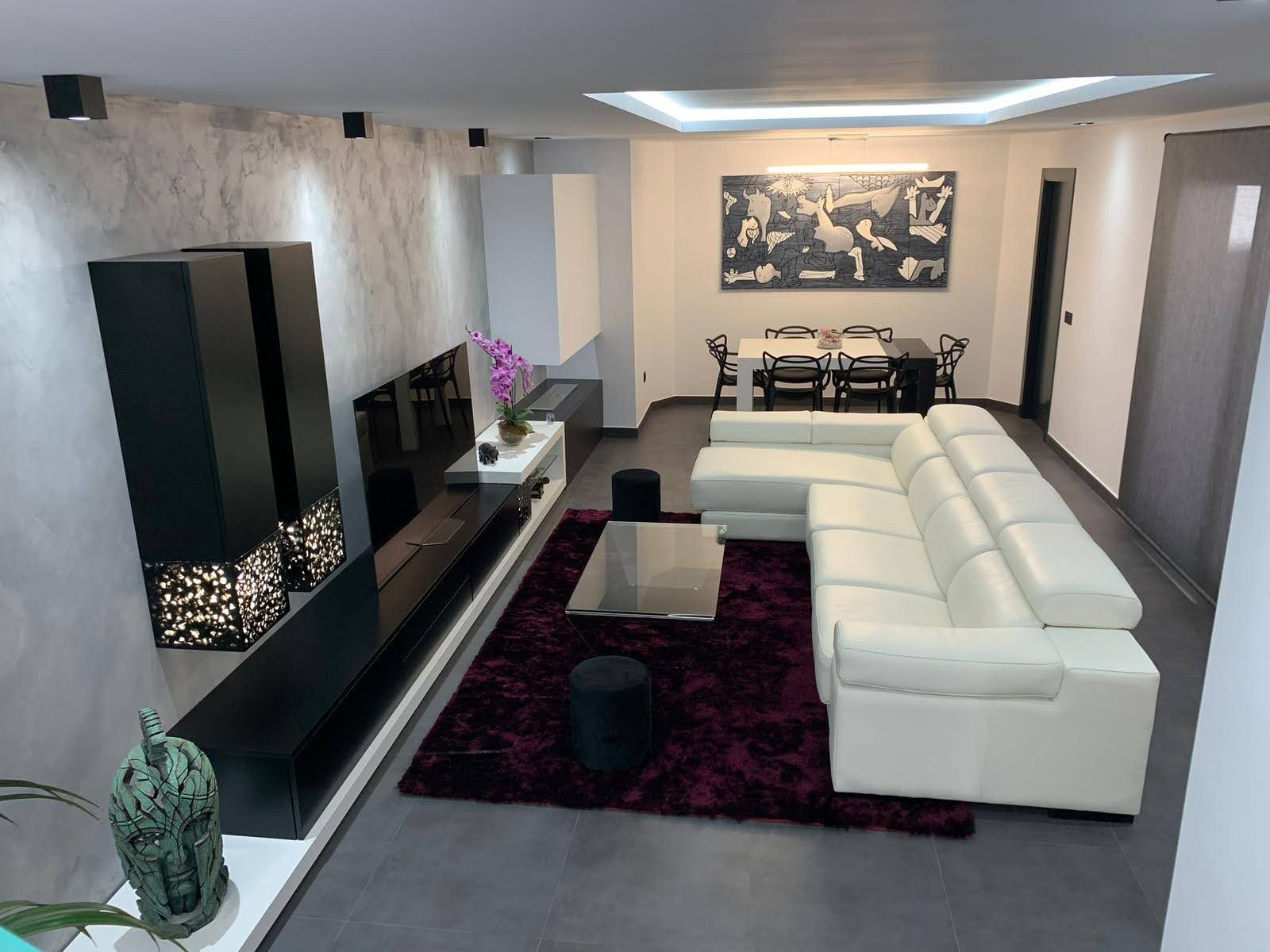 Living room of Single-family semi-detached for sale in La Línea de la Concepción  with Air Conditioner, Heating and Private garden