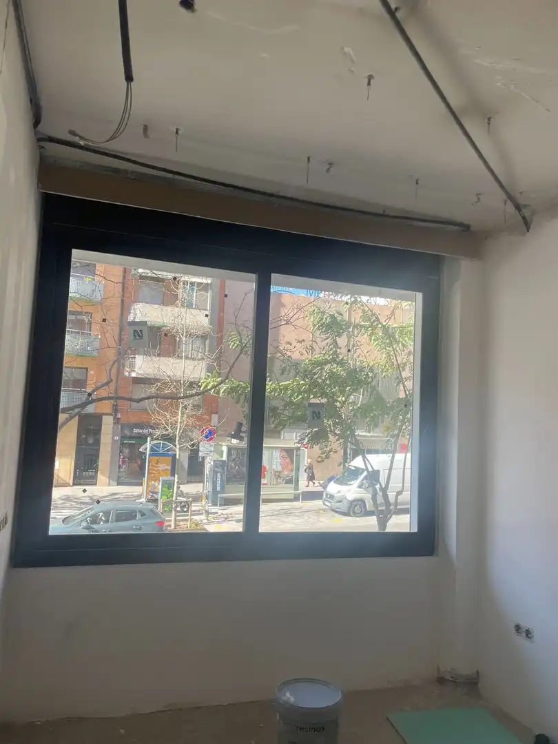 Vista exterior de Piso en venta en Barcelona con Aire acondicionado y Calefacción