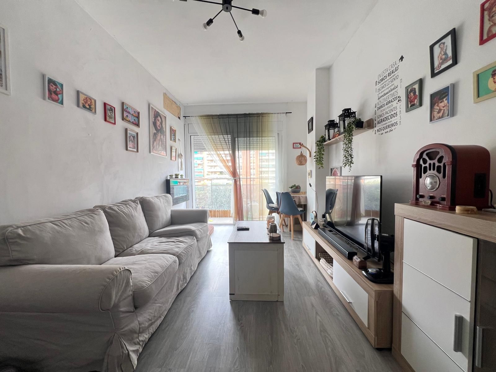 Living room of Flat for sale in  Barcelona Capital  with Balcony