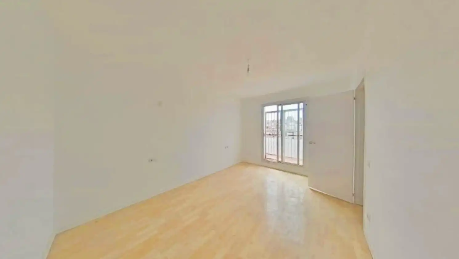 Sala d'estar de Àtic en venda en Santa Coloma de Gramenet amb Jardí privat i Forn