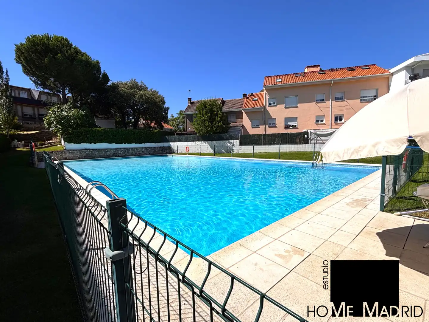 Swimming pool of Flat for sale in Collado Villalba  with Heating, Parquet flooring and Terrace