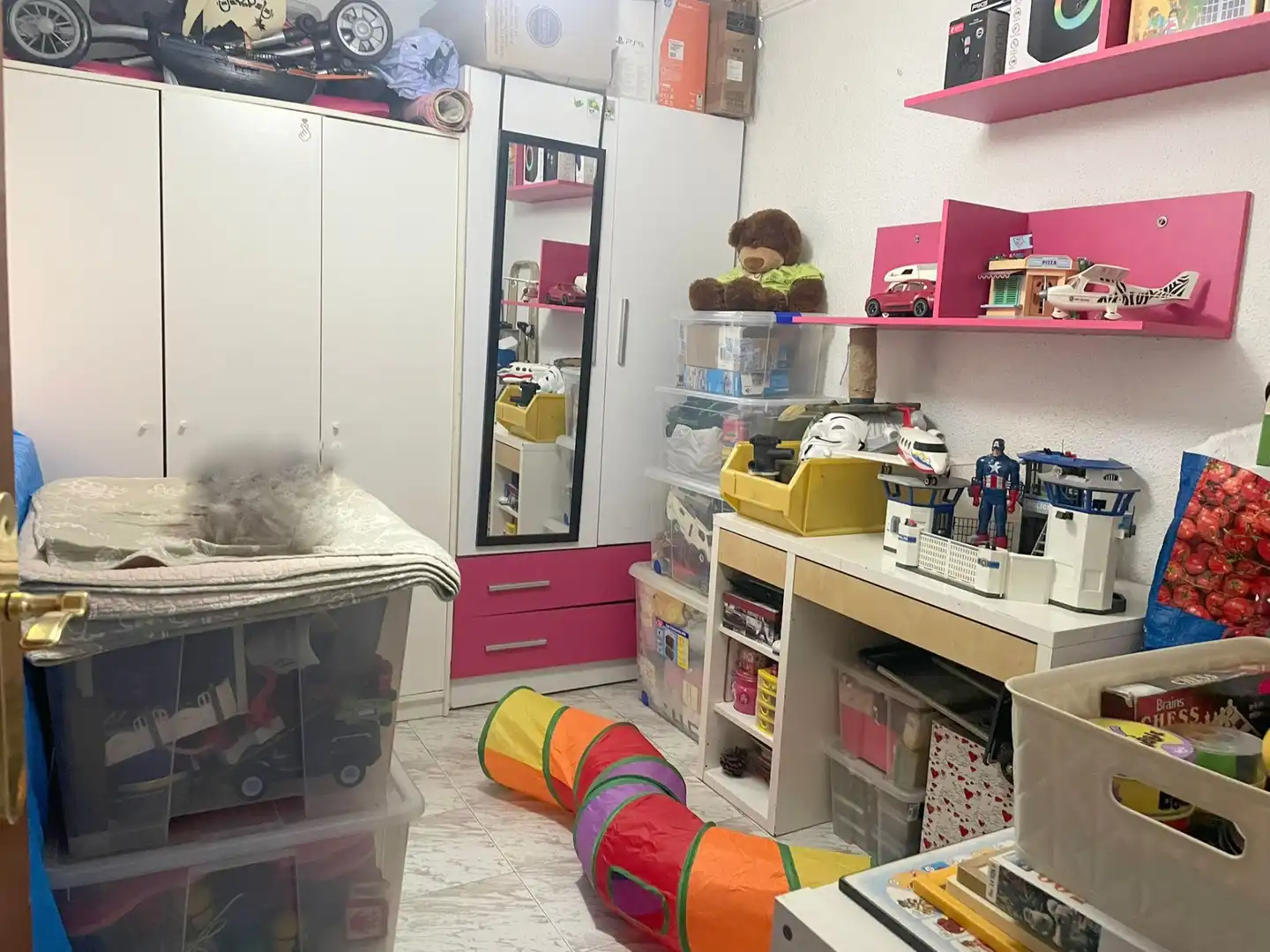 Dormitori de Pis en venda en Badalona amb Moblat, Forn i Balcó