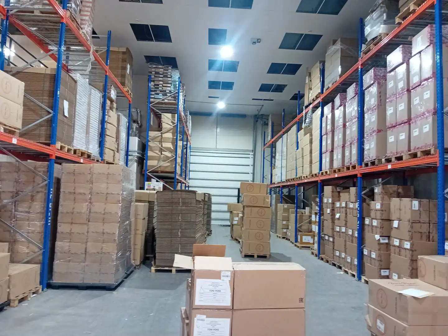 Nave industrial de alquiler en Girona con Alarma