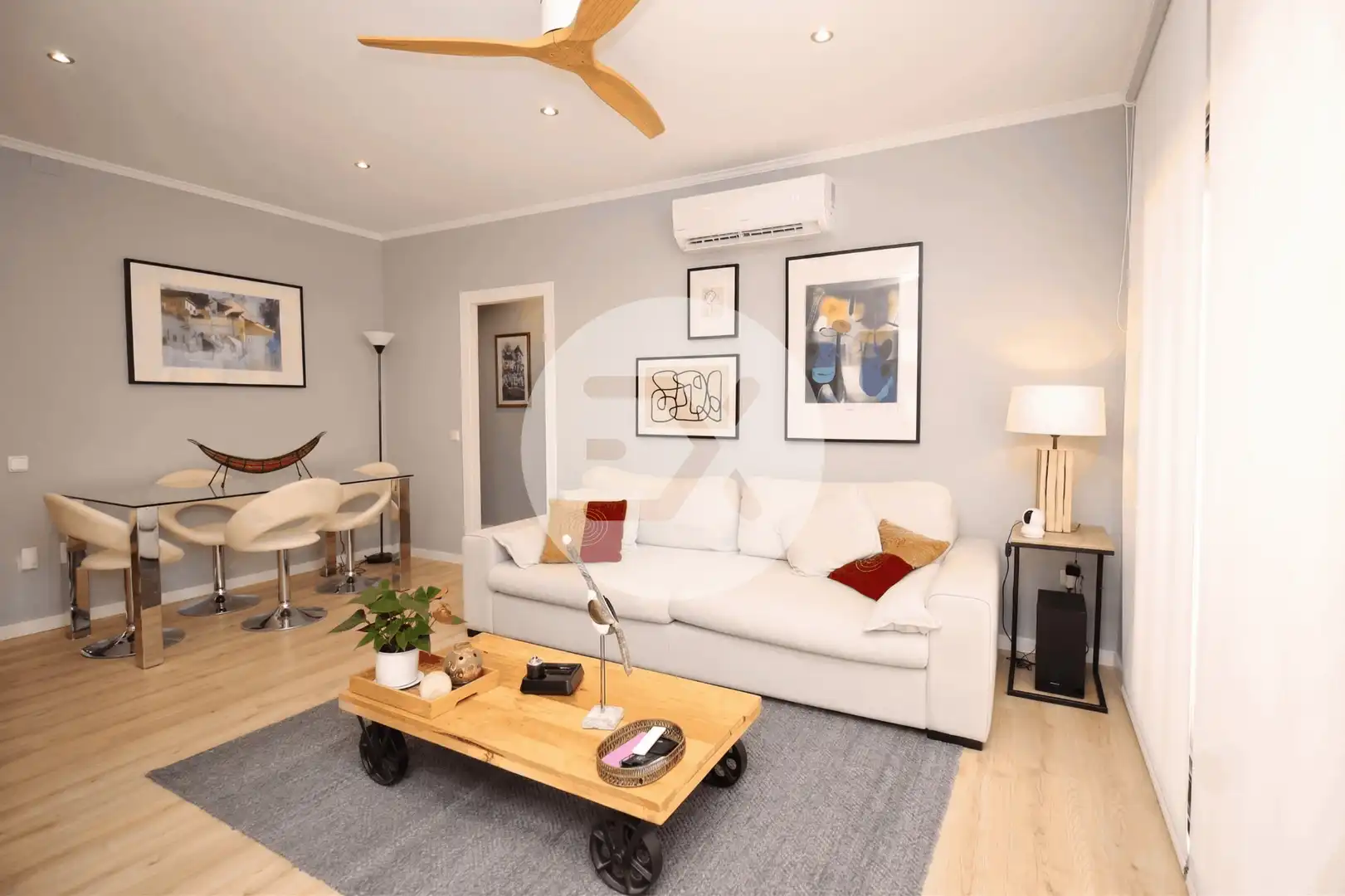 Living room of Flat for sale in Castelldefels  with Air Conditioner, Heating and Parquet flooring