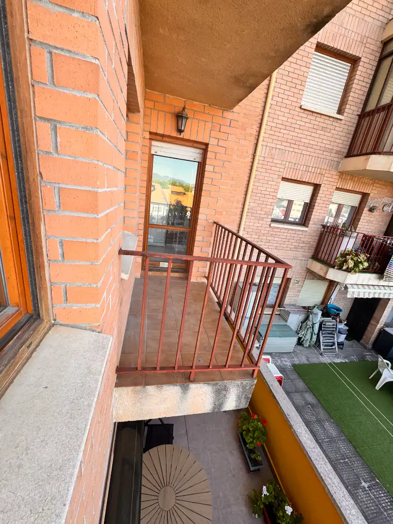 Terrassa de Pis en venda en Sabiñánigo amb Calefacció, Parquet i Traster