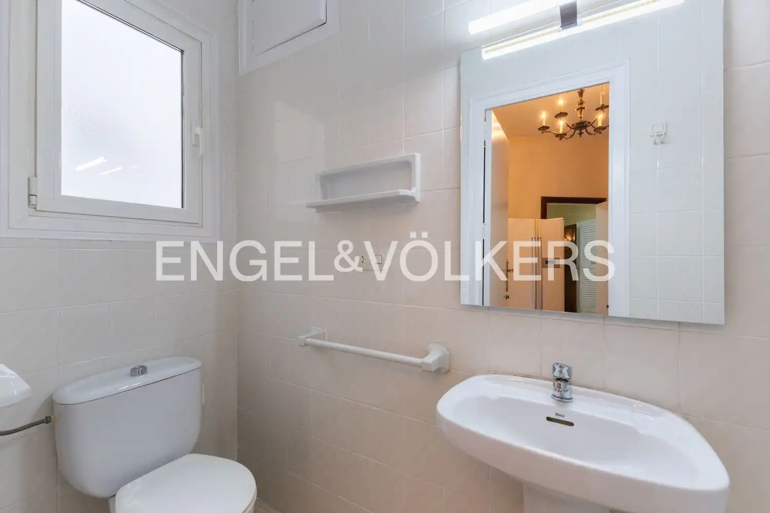 Badezimmer von Wohnung zur Miete in Valencia mit Klimaanlage, Heizung und Terrasse
